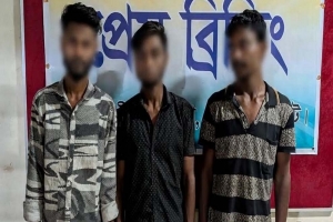 নগরীর বন্দরবাজার থেকে চোরাই মালসহ আটক ৩