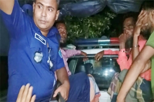 সুনামগঞ্জ ১ কোটি টাকার ভারতীয় চোরাচালানি পণ্য জব্দ, আটক ৩