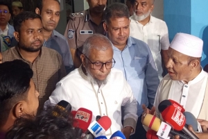 শাহজালাল মাজারের আর্থিক হিসাব-নিকাশে স্বচ্ছতা আনার কাজে তাড়াহুড়া করা হয়েছে: প্রবাসীকল্যান মন্ত্রী
