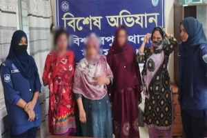 সুনামগঞ্জ সীমান্তে ৪ নারী আটক
