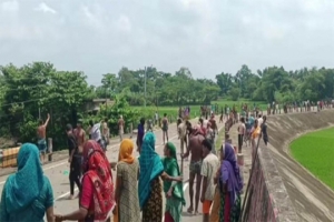 সুনামগঞ্জে পূর্ব বিরোধের জেরে দু'পক্ষের সংঘর্ষে আহত ২২
