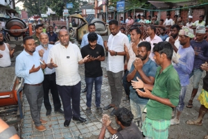 কালীঘাট শাহচট সড়কে ঢালাইয়ের কাজ উদ্বোধন