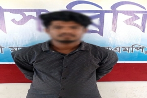 সিলেট মহানগরীতে পুলিশের বিশেষ অভিযান একাধিক মামলার আসামি ‘ঝাড়ু’ আটক