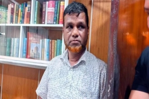 সিলেট সাবরেজিস্ট্রার অফিসে জাল কাগজপত্র দিয়ে জমি বিক্রয়ের চেষ্টা : জালিয়াত চক্র আটক ও জরিমানা