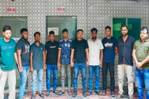 কুমিল্লায় ভারতীয় মোটরসাইকেলসহ সিলেটী ৯ যুবক গ্রেফতার 