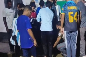 ওসমানী হাসপাতালে হামলা-সংঘর্ষের পর আন্দোলনে ইন্টার্ন চিকিৎসক ও শিক্ষার্থীরা 
