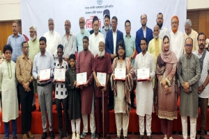 ৬ সাংবাদিক পেলেন ‘মাওলানা রশীদ আহমদ প্রেস লিগেসি অ্যাওয়ার্ড