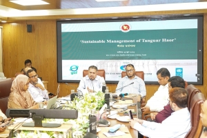 হাওরের সুস্থ পরিবেশ বজায় থাকলে জীববৈচিত্র্য এবং মানুষের জীবিকা টেকসইভাবে সংরক্ষণ করা সম্ভব: বিভাগীয় কমিশনার 