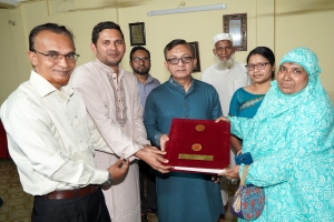 বাণিজ্যমন্ত্রীর সাথে উপপ্রধান তথ্য অফিসারের সৌজন্য সাক্ষাৎ