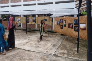 ২১ টি দেশের ছবি নিয়ে শাবিপ্রবিতে সুপার আন্তর্জাতিক আলোকচিত্র প্রদর্শনী শুরু  
