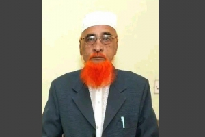 পারিবারিক কবরস্থানে চিরনিদ্রায় শায়িত প্রবীণ রাজনীতিবিদ মোস্তাক লস্কর